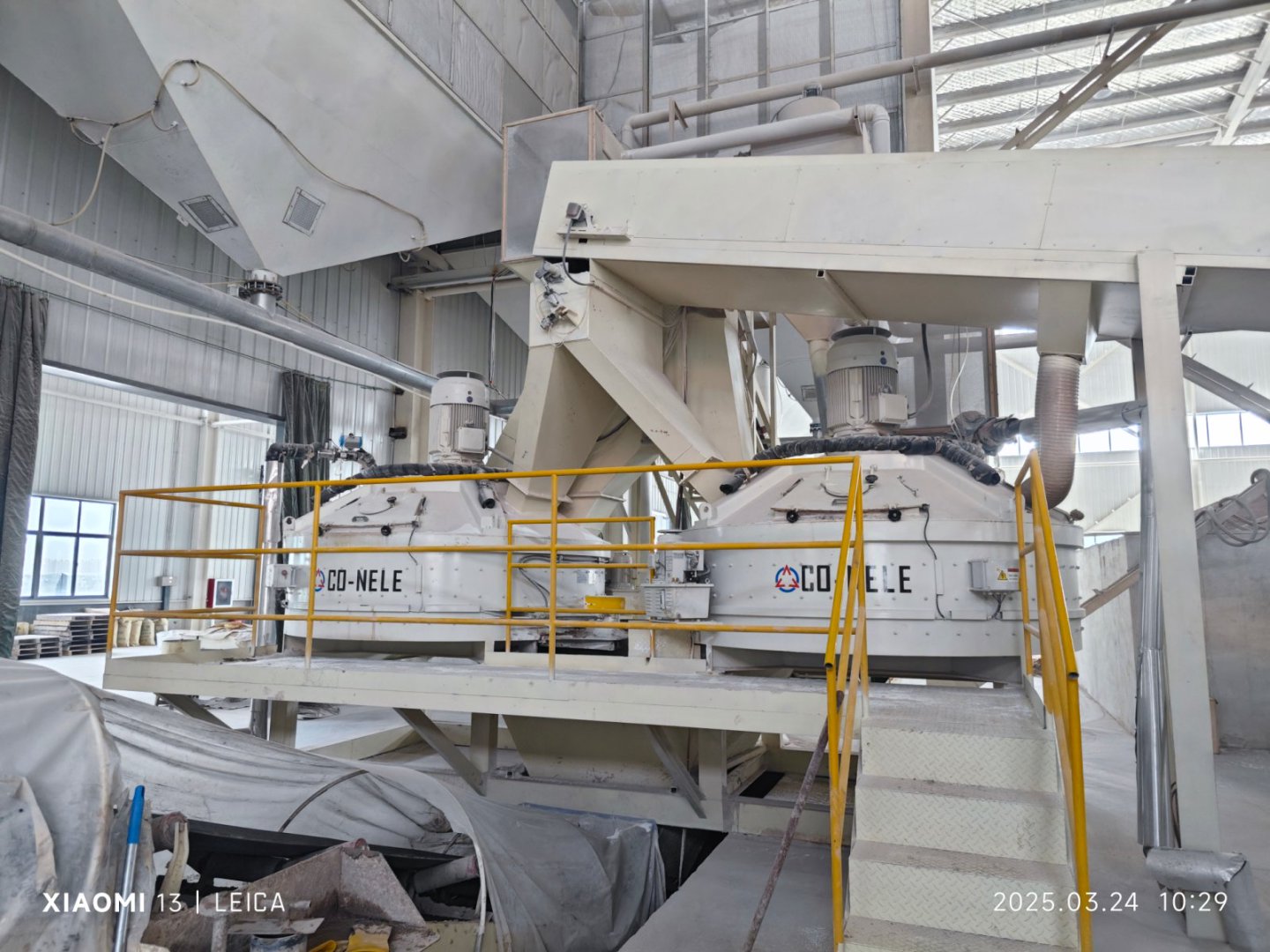 立轴行星式搅拌机